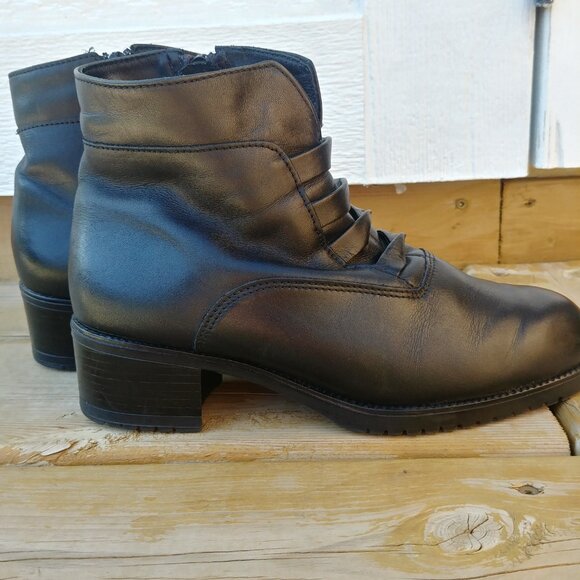 Naturalizer Canada Black Leather Ankle Boots Booties 6.5 37 - Picture 4 of 14